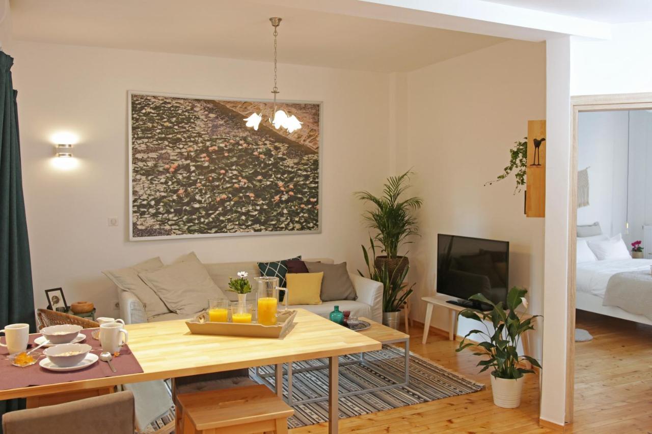 The 4 Travellers Thessaloniki Apartment Exterior photo