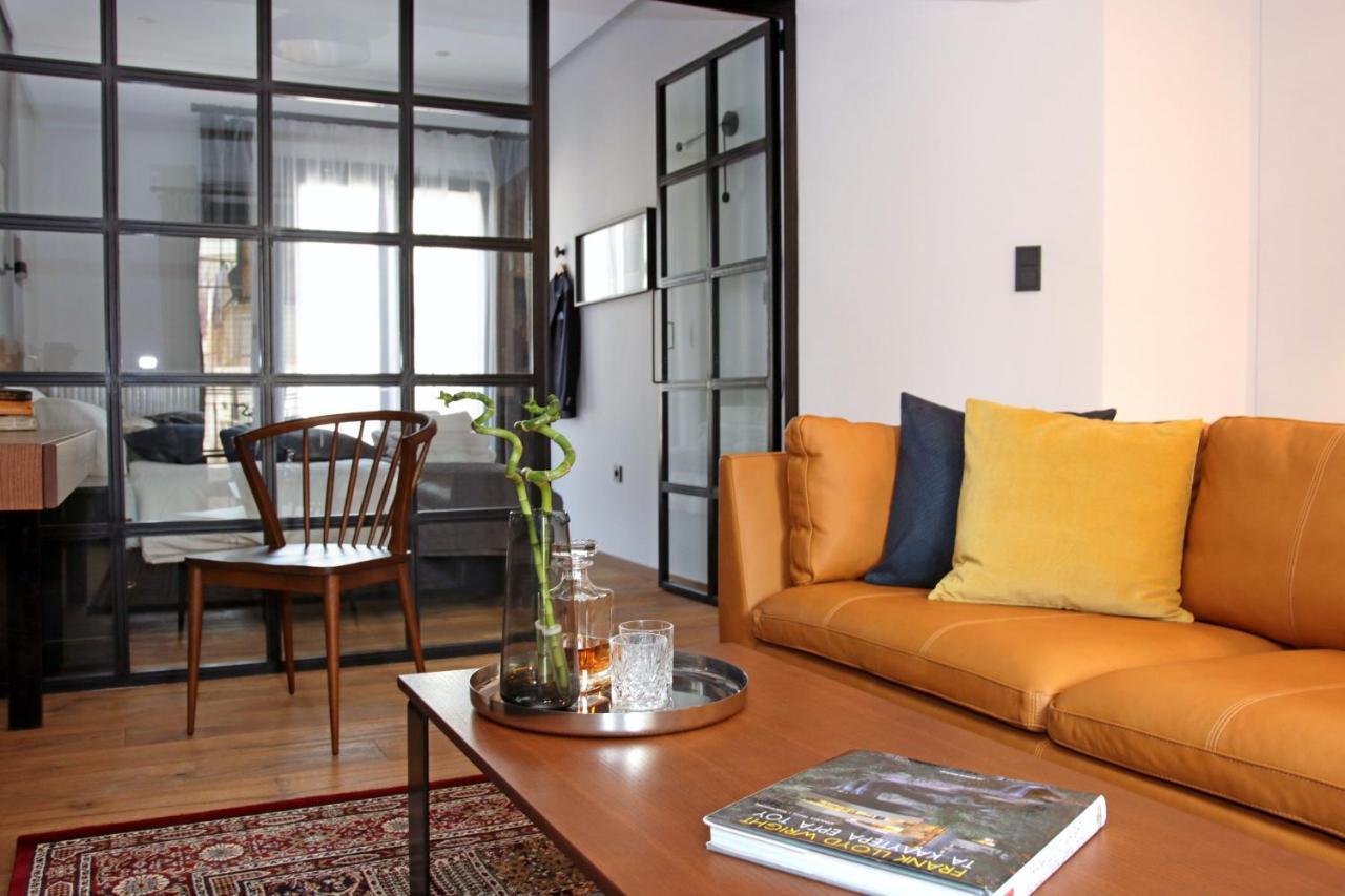 The 4 Travellers Thessaloniki Apartment Exterior photo