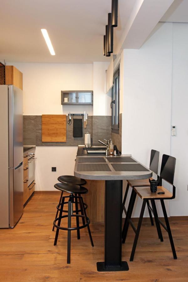 The 4 Travellers Thessaloniki Apartment Exterior photo