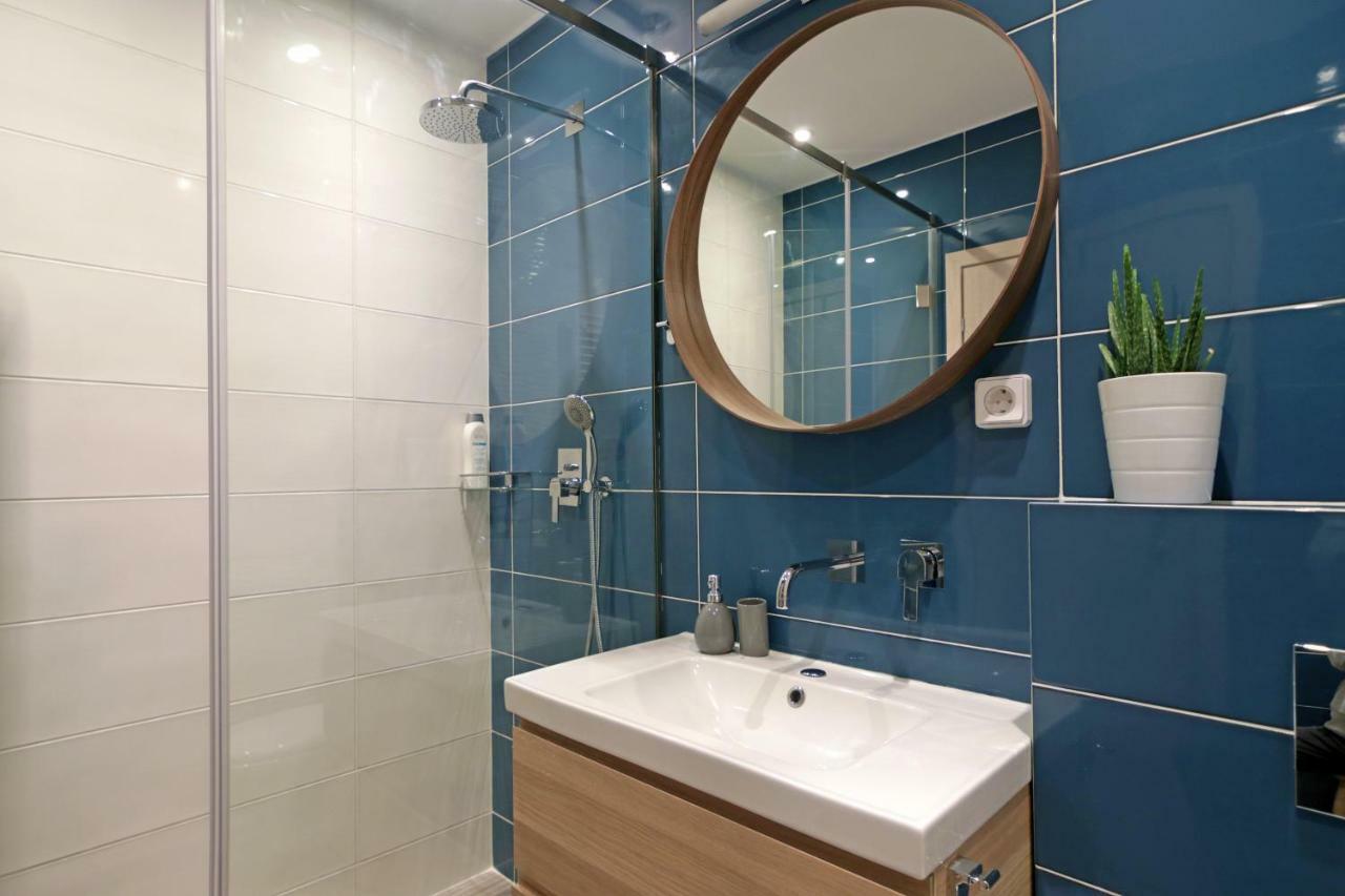 The 4 Travellers Thessaloniki Apartment Exterior photo